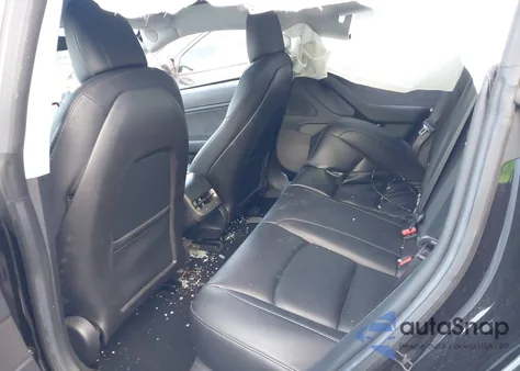 2018 Tesla Model 3 Long Range/Mid Range z USA, uszkodzony, nr VIN 5YJ3E1EA0JF071126